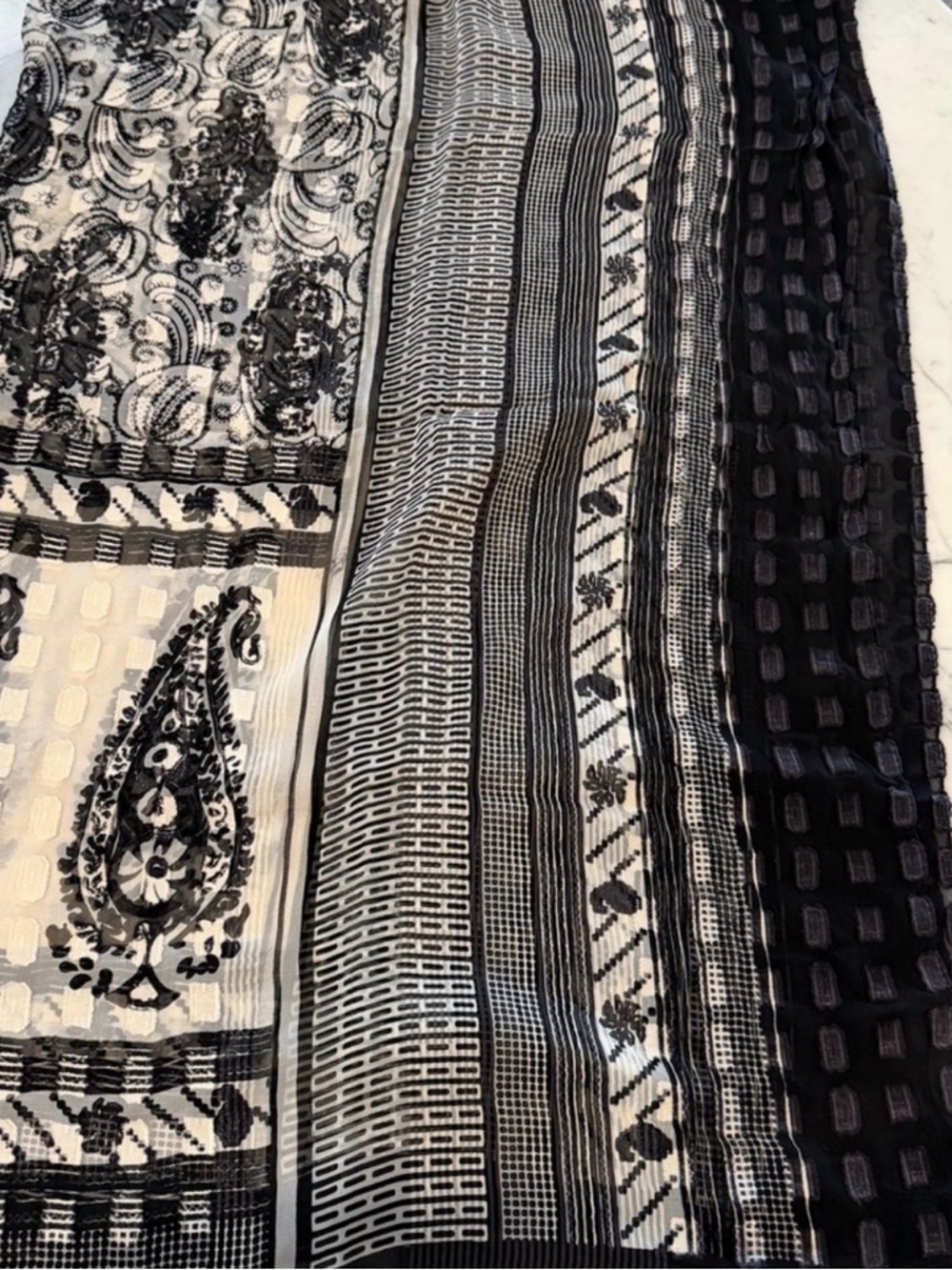 Loro Piana Cashmere Silk Scarf Shawl Large 55” Luxury Wrap black & white Italy